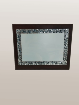 Oferece placa de homenagem com borda com efeito mármore Oferta de tampo de madeira com placa de alumínio.
