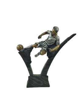 Troféu de ciclista de prata chutando a bola., 22 cm