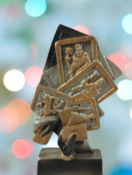 Troféu de cartão colorido dourado, 14 cm