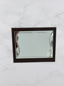 Madera sobremesa con placa de aluminio en oferta.