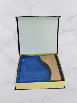 Trofeo cristal outlet en oferta para grabar , con pie de madera y estuche., 18 cm ESTUCHE PARA GUARDAR CRISTAL ; IDEAL PARA HOMENAJES