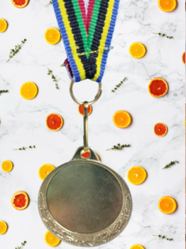 Medalha de ouro com gravação, disco e fita incluídos no preço, 4.5 cm